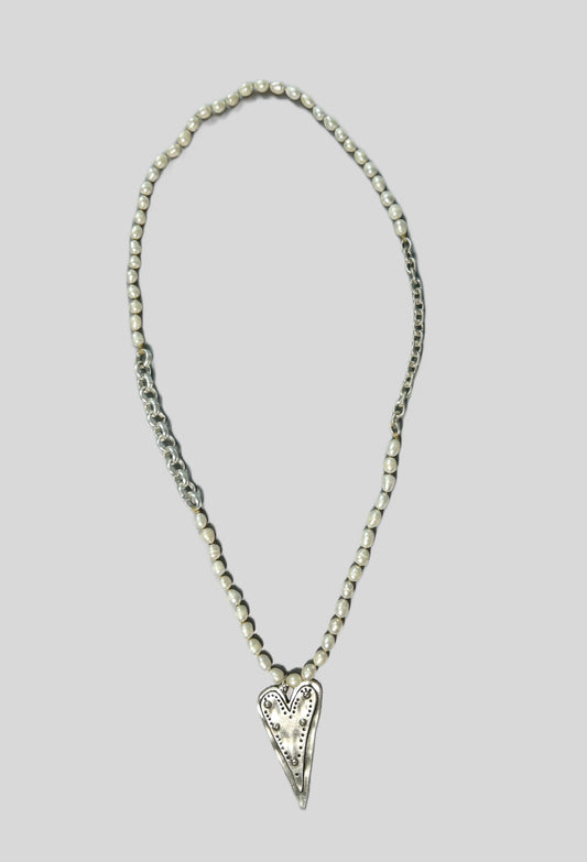 Maldita Rita Long Heart Necklace